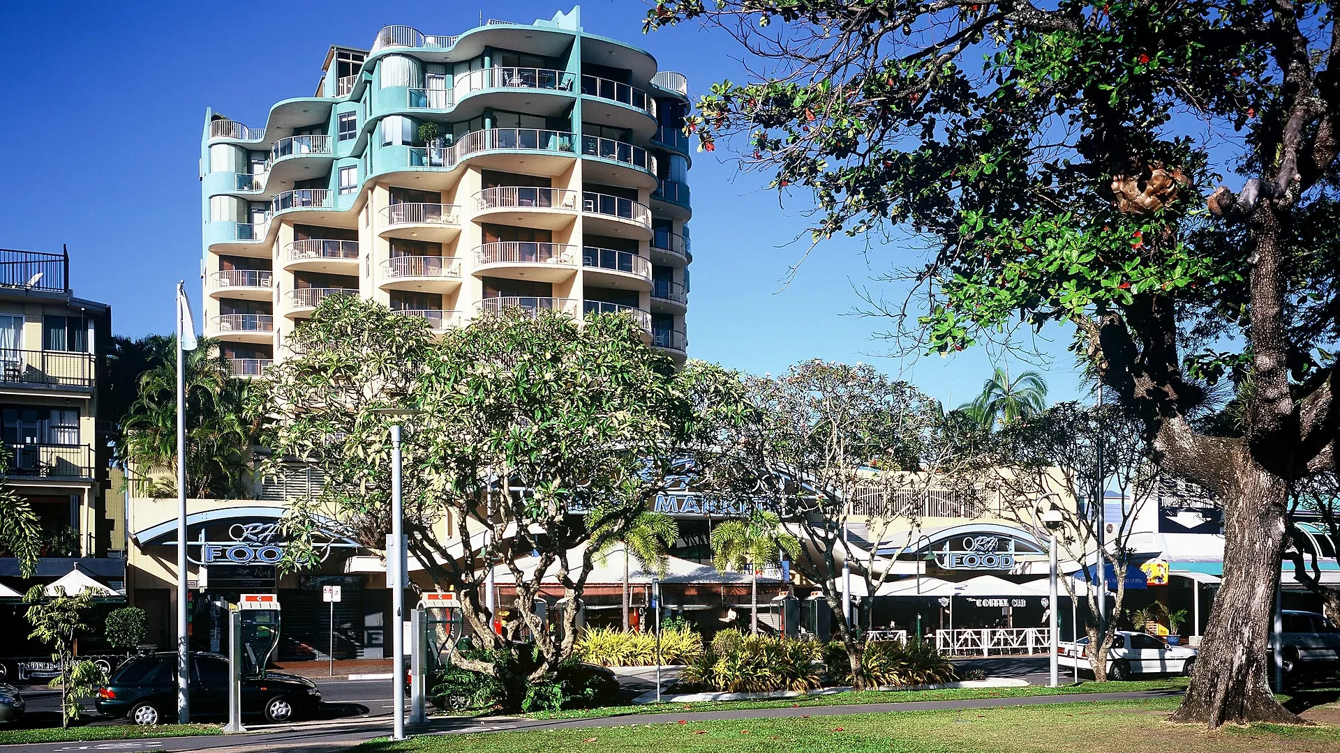 Breakfree Royal Harbour Aparthotel Cairns