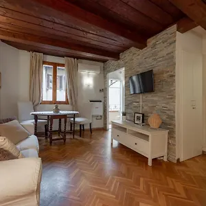  Apartment Signoria Florentine Italy